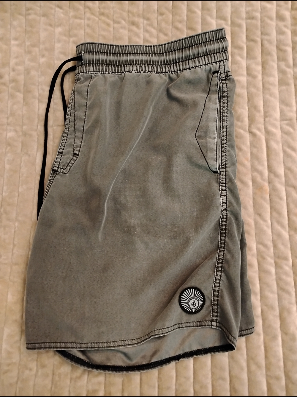 Volcom Grey/Black Men's Shorts - Picture 5 of 6